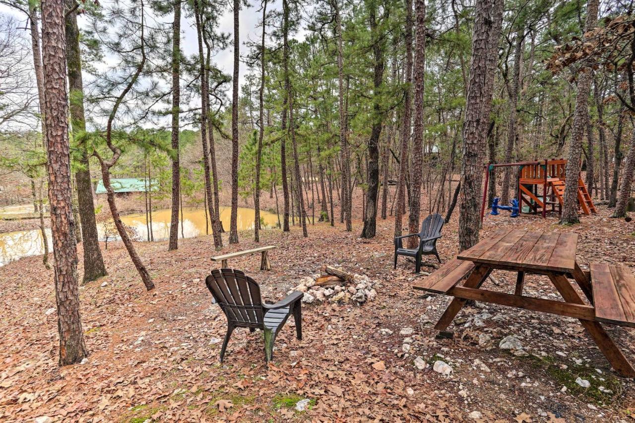Broken Bow Log Cabin With Fire Pit, Pond, And Deck! Eksteriør billede